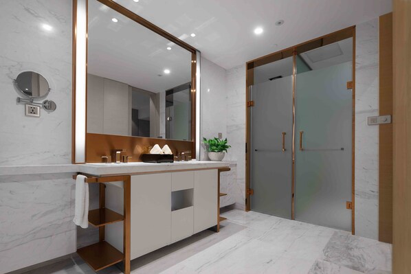 Superior Room | Bathroom sink