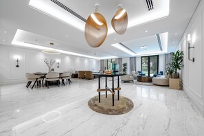 Villa – grand, 4 soverom, balkong, hageutsikt | Hageutsikt