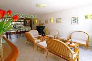 Bar (in der Unterkunft)