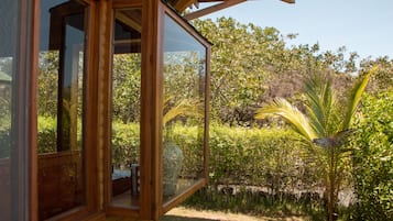 Romantische Studiosuite, 1 Schlafzimmer, Küche, zum Garten hin