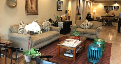 GreenTree Inn & Suites Alhambra