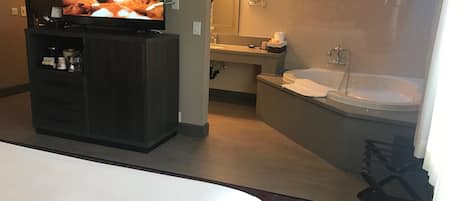 Luxury Room, 1 King Bed, Non Smoking, Jetted Tub