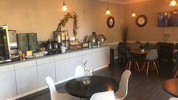 Petit déjeuner continental compris tous les jours