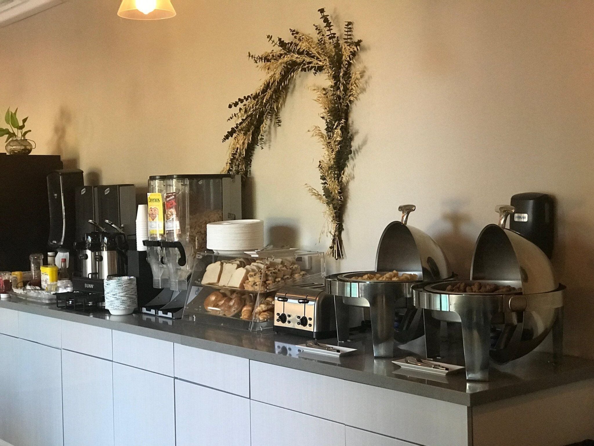 Photo - GreenTree Inn & Suites Los Angeles - Alhambra - Pasadena