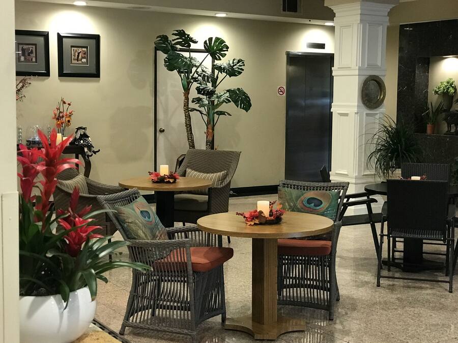 Siddeområde i lobbyen