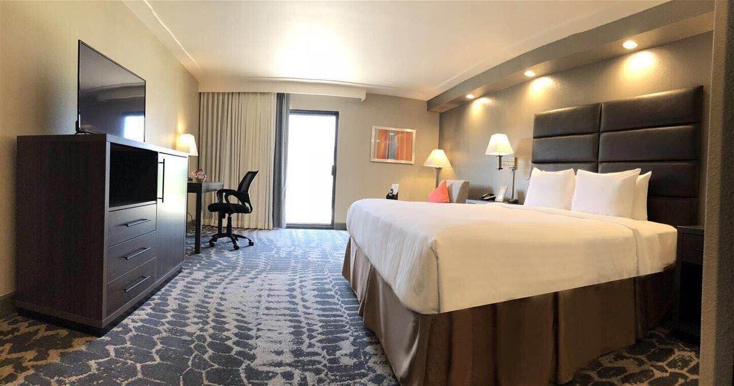 Photo - GreenTree Inn & Suites Los Angeles - Alhambra - Pasadena