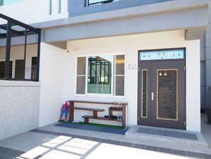 Property entrance - Love & Peace B&B (Taitung)