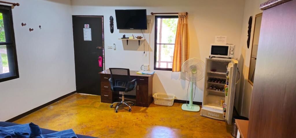 room | 1 bedroom, minibar, laptop workspace, blackout curtains