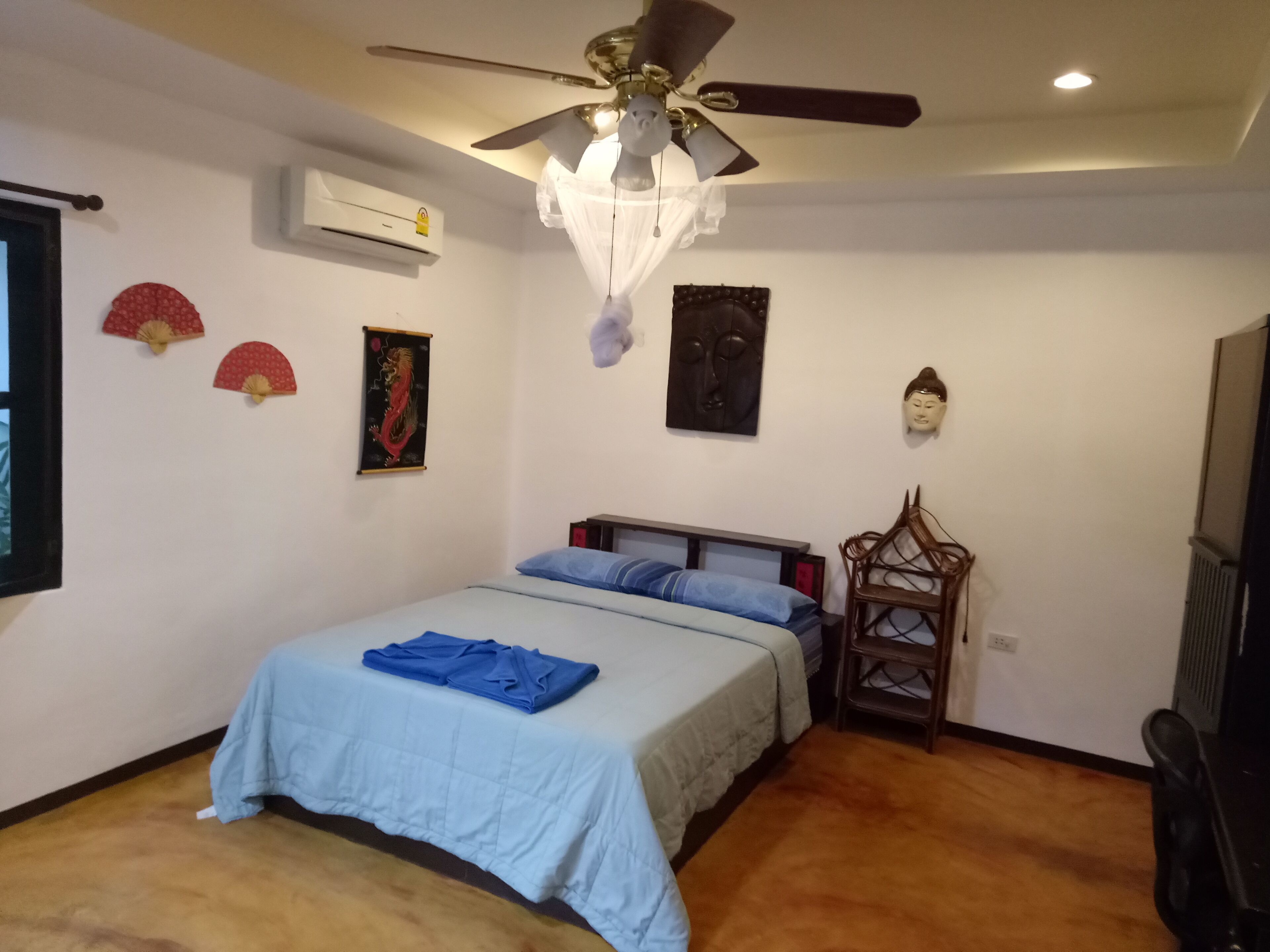 room | 1 bedroom, minibar, laptop workspace, blackout curtains