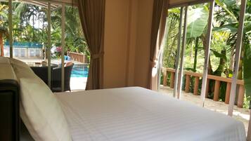 Family Villa, 4 Bedrooms, Garden View | Desk, blackout drapes, free WiFi, bed sheets