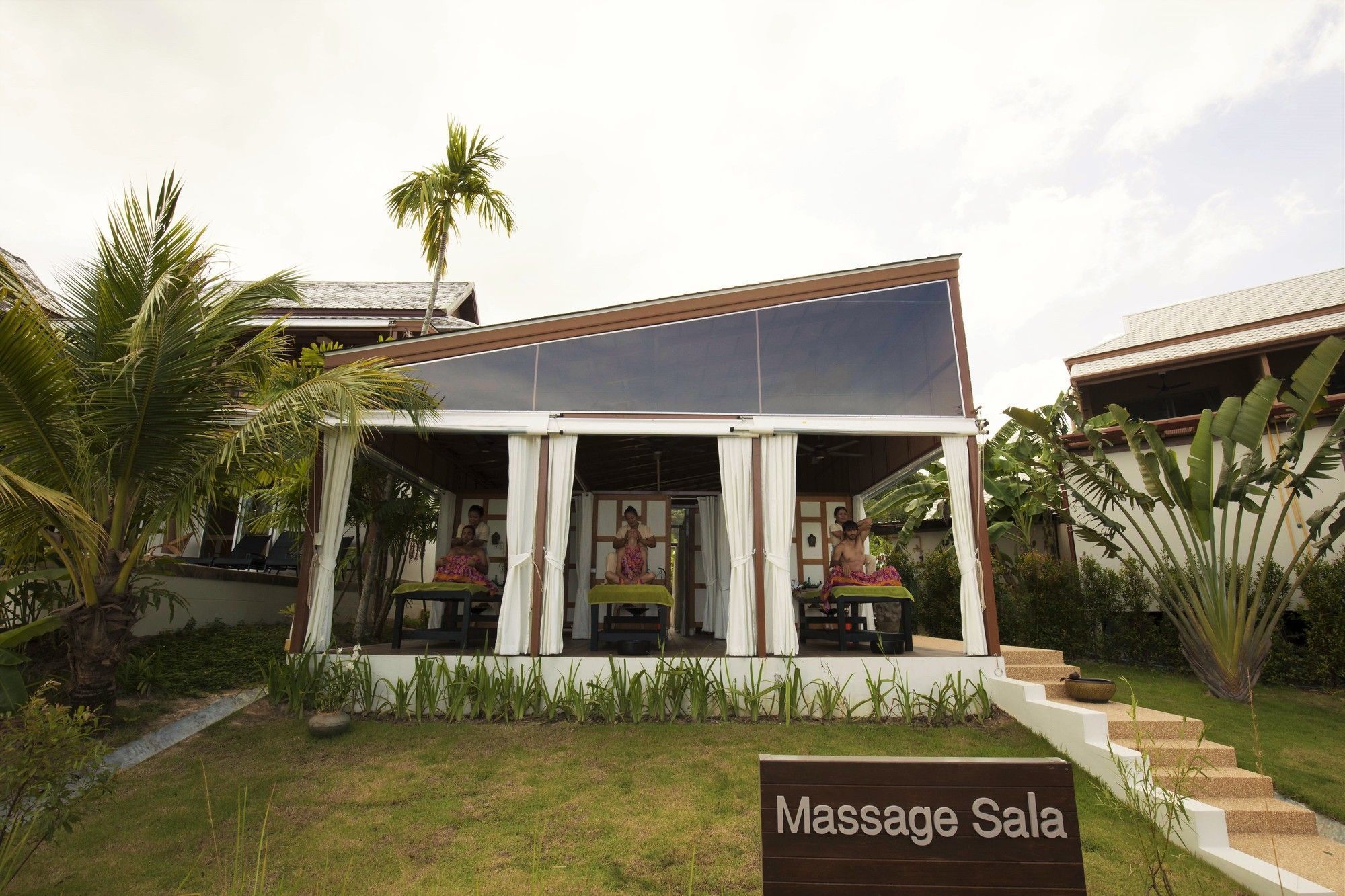 Aromatherapy, Thai massages, body scrubs, reflexology, 4 treatment rooms