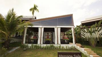 Aromatherapy, Thai massages, body scrubs, reflexology, 4 treatment rooms