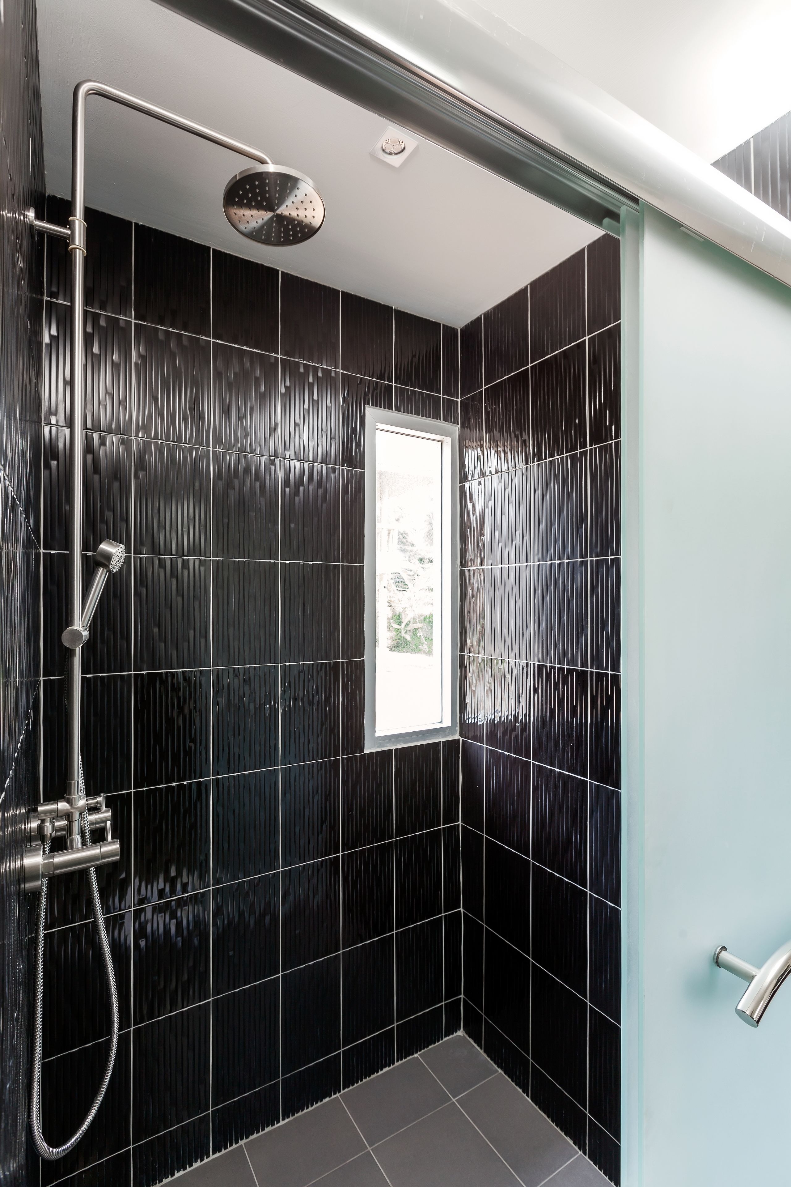Family Bungalow, 2 Bedrooms, Mountain View | Bathroom shower