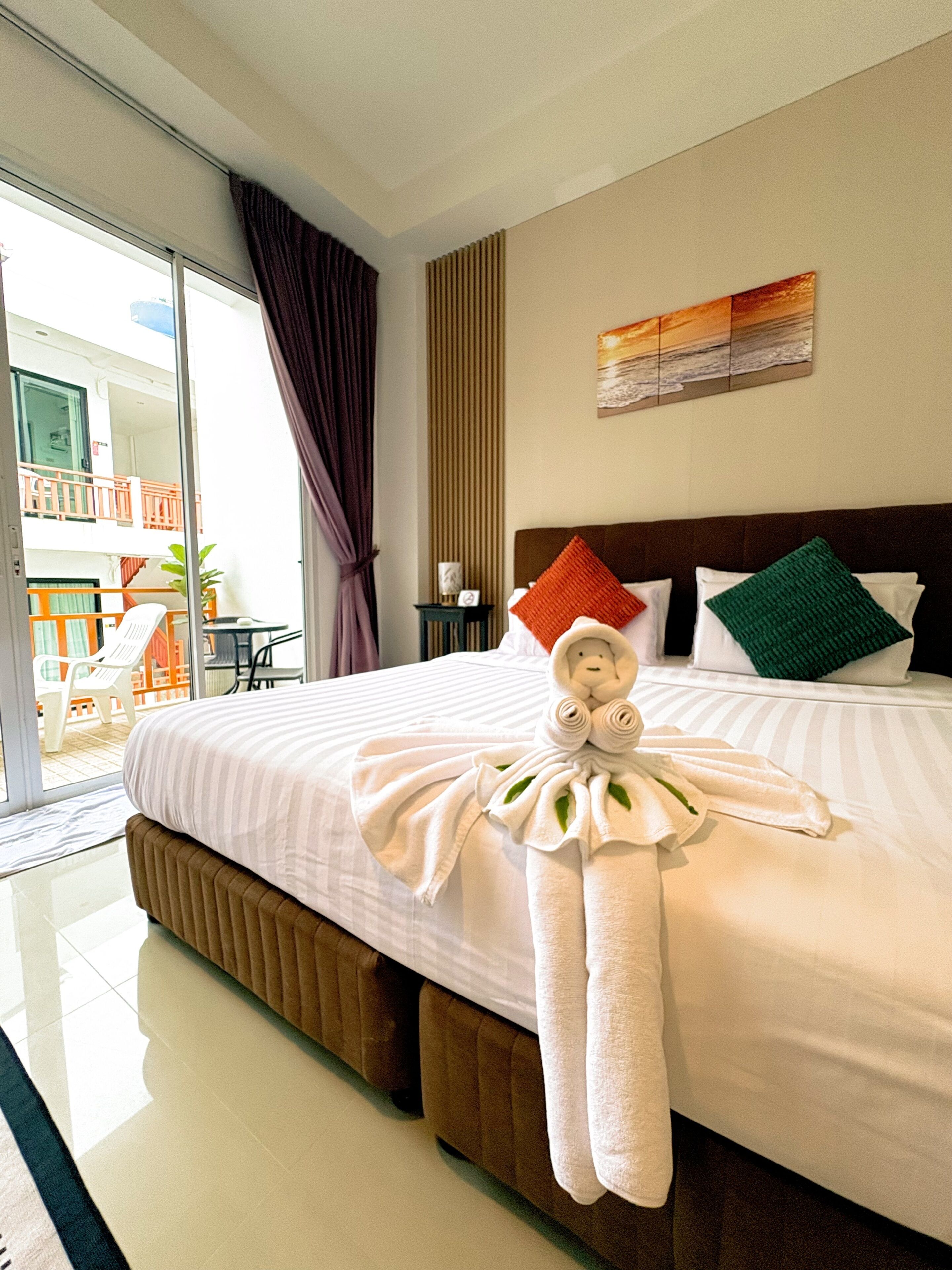 In-room safe, blackout curtains, free WiFi, bed sheets