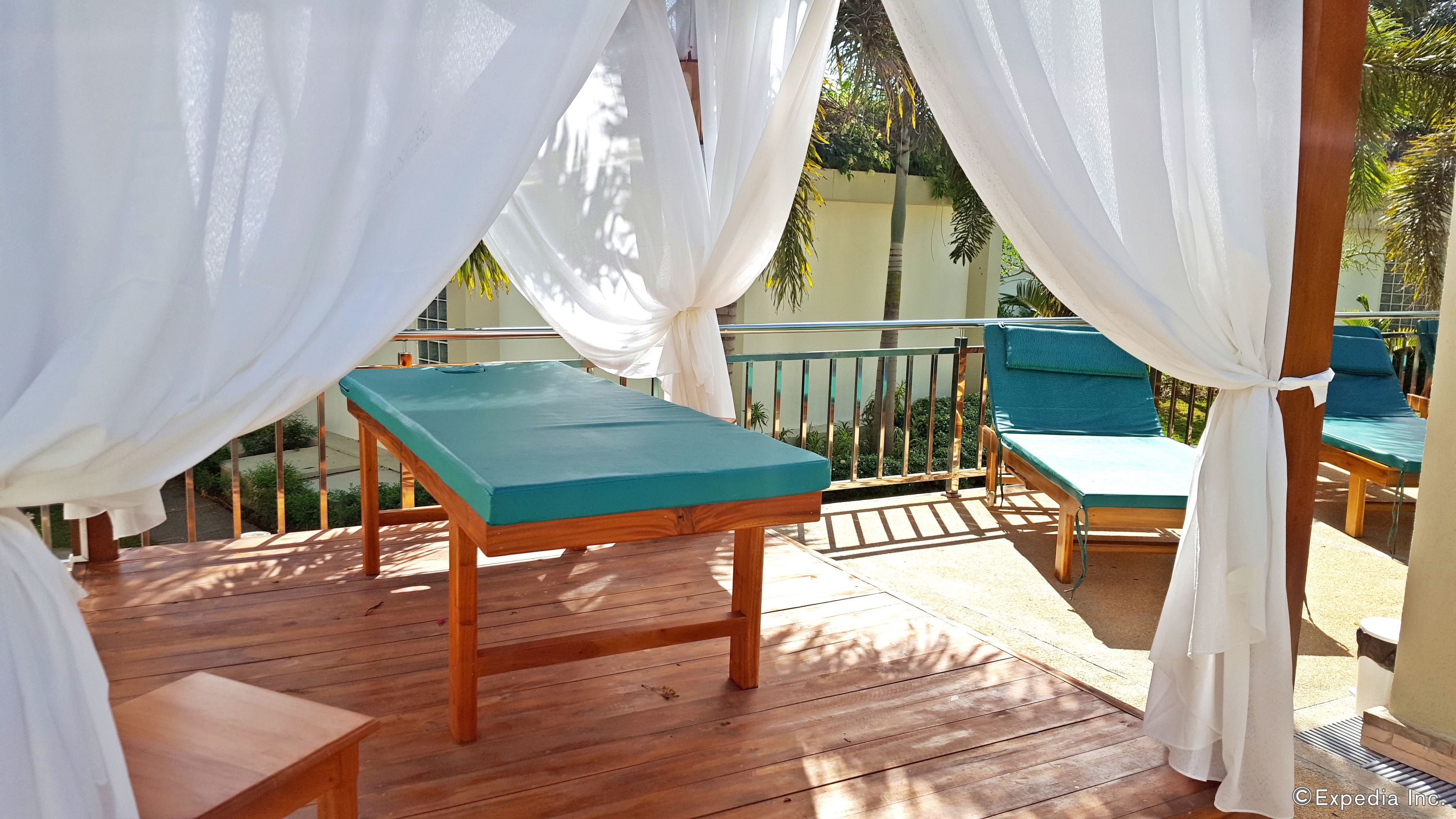 swedish massages, thai massages, facials, manicures and pedicures