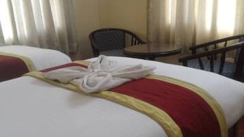 Standard Room | In-room safe, desk, free WiFi