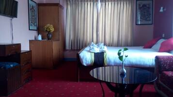 Deluxe Double or Twin Room, Valley View | Bathroom | Free toiletries, hair dryer, bathrobes, slippers