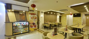 Hotel 99 Monumento Caloocan