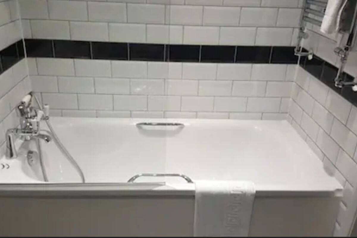 Free toiletries, hair dryer, towels