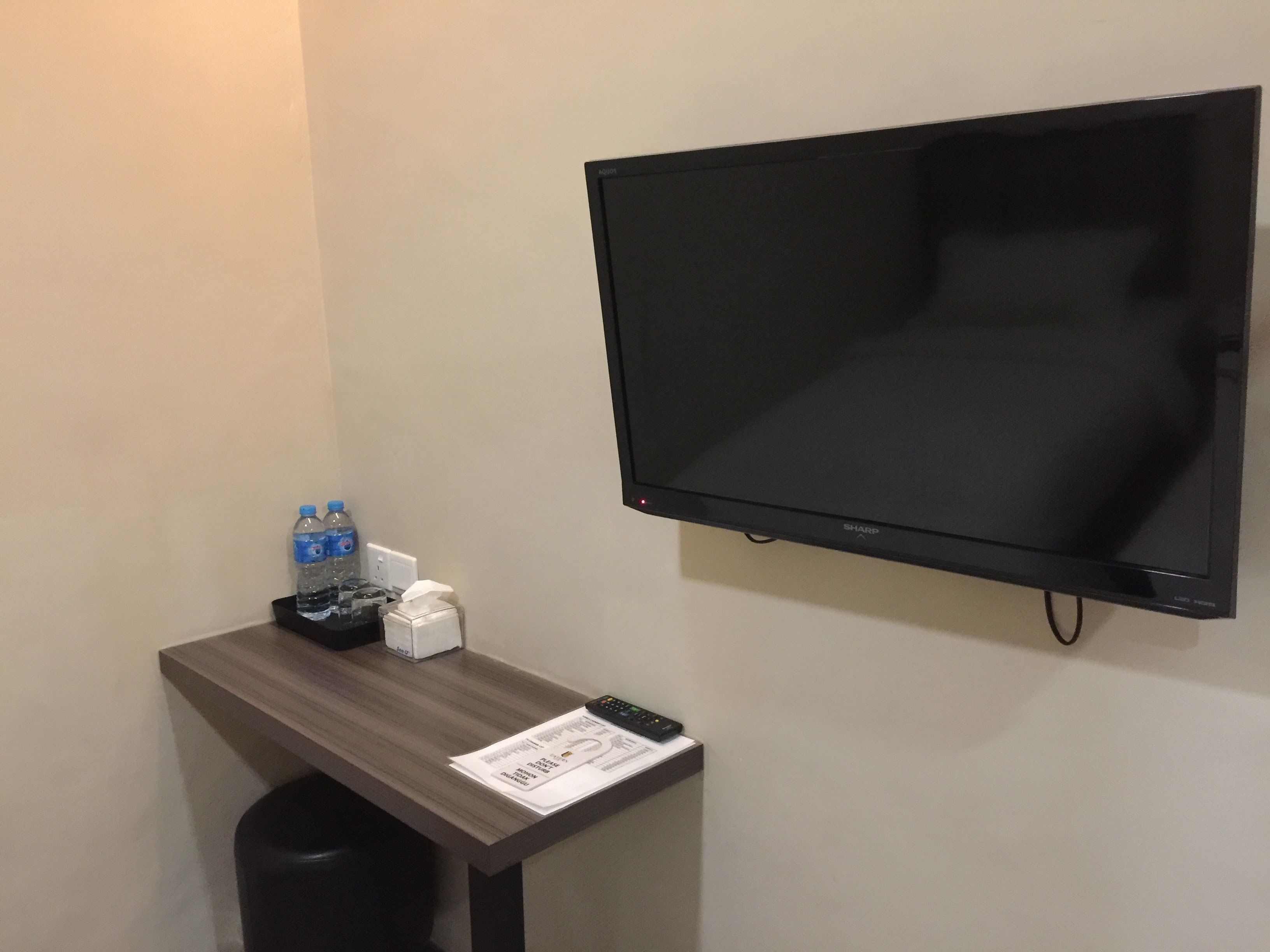 standard room | desk, free wifi