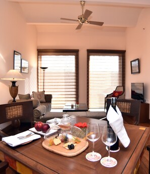 Suite (Lalit Legacy) | In-room dining
