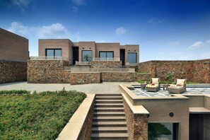 Exterior - The Lalit Mangar (Faridabad)