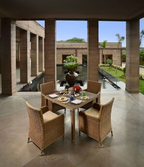 Free daily full breakfast