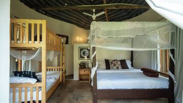 Standard Triple Room | Soundproofing, WiFi (free)