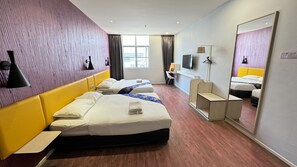 Familienzimmer | Schreibtisch, Bügeleisen/Bügelbrett, Zustellbetten, kostenloses WLAN