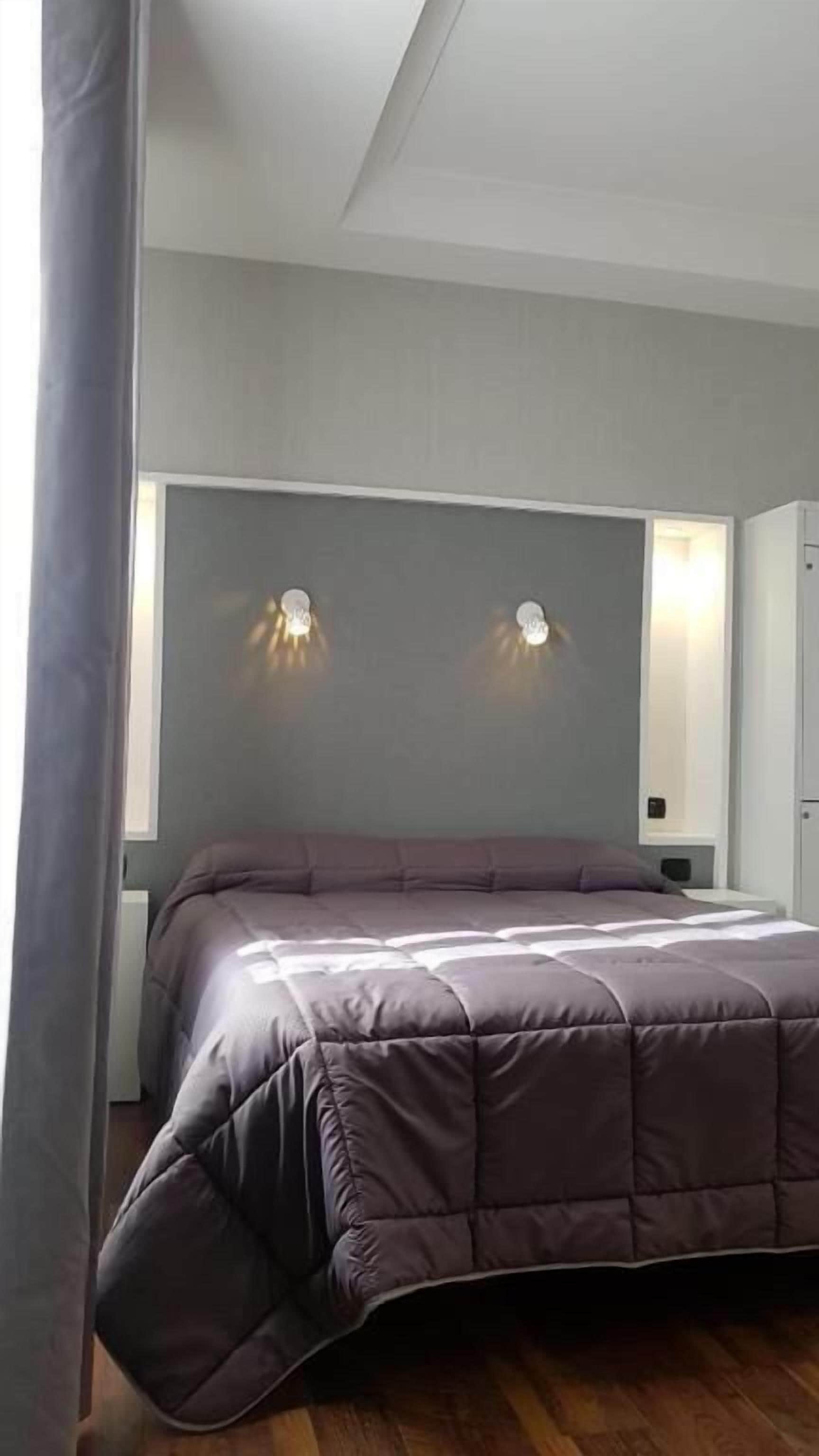 family room | in-room safe, individually furnished, desk, iron/ironing board