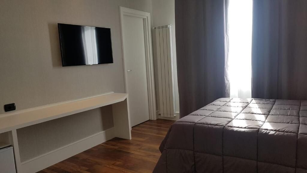 family room | in-room safe, individually furnished, desk, iron/ironing board