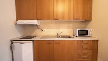 Coffee/tea maker, electric kettle