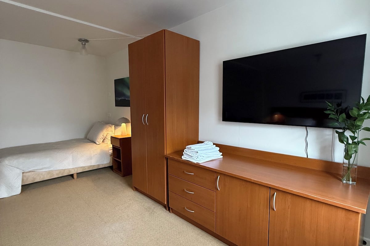 Economy Triple Room | Blackout curtains, soundproofing, bed sheets