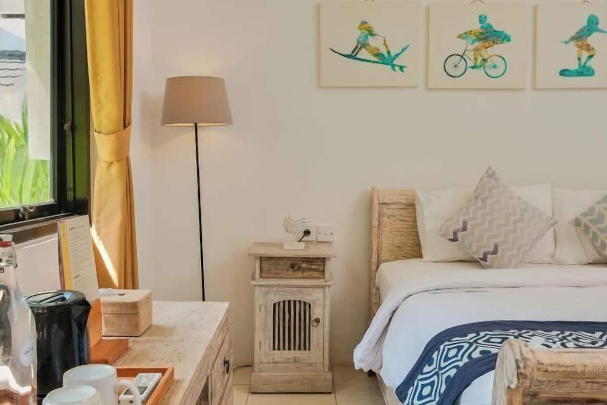 1 bedroom, in-room safe, desk, blackout curtains