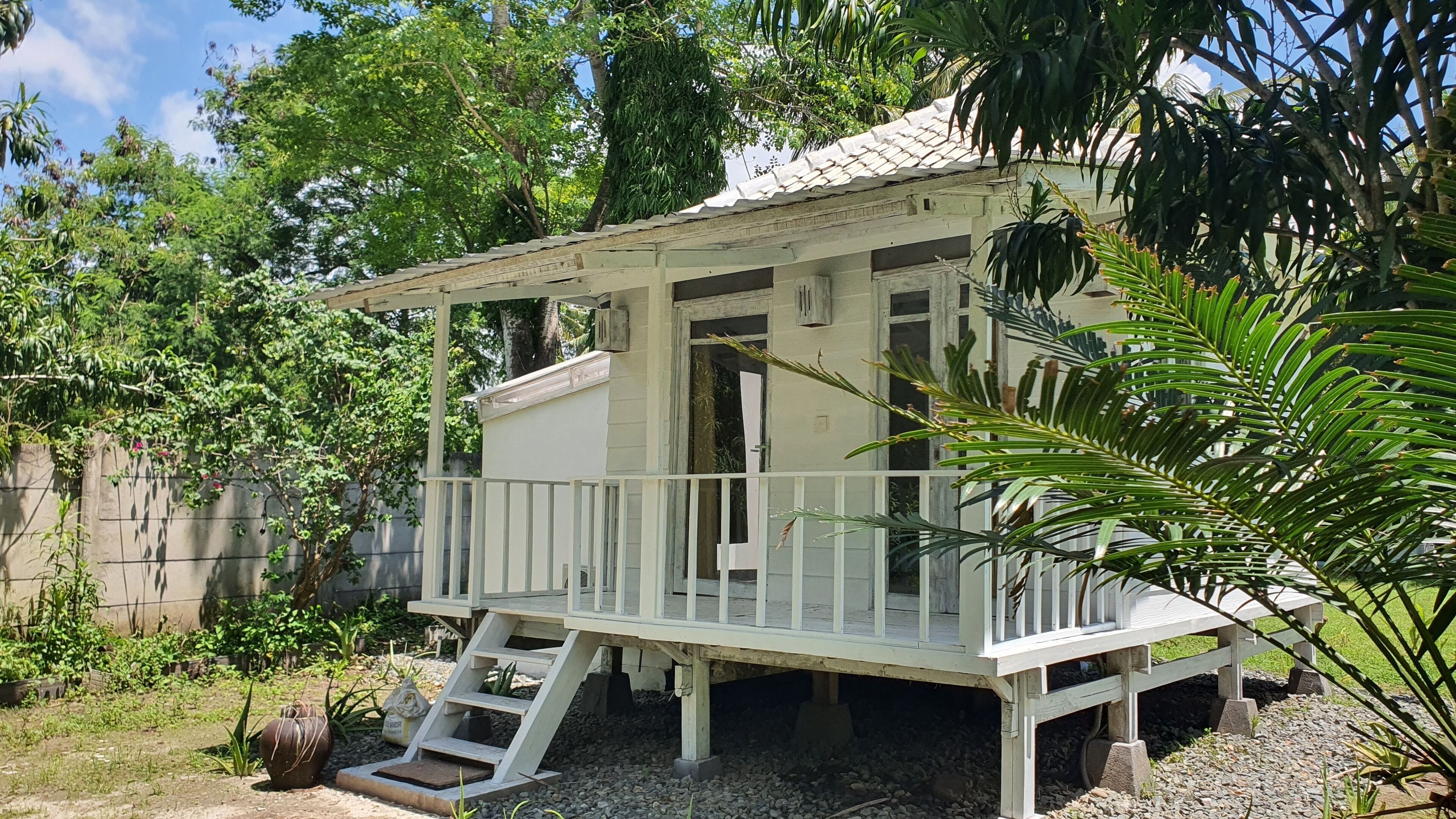 Traditionele bungalow | Een kluis op de kamer, een bureau, verduisterende gordijnen, gratis wifi