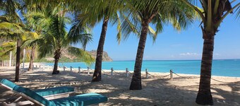 MYAMO Beach Lodge
