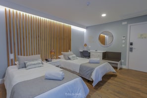 Twin Room (for 1 or 2 people) | Desk, blackout drapes, free cribs/infant beds, free WiFi