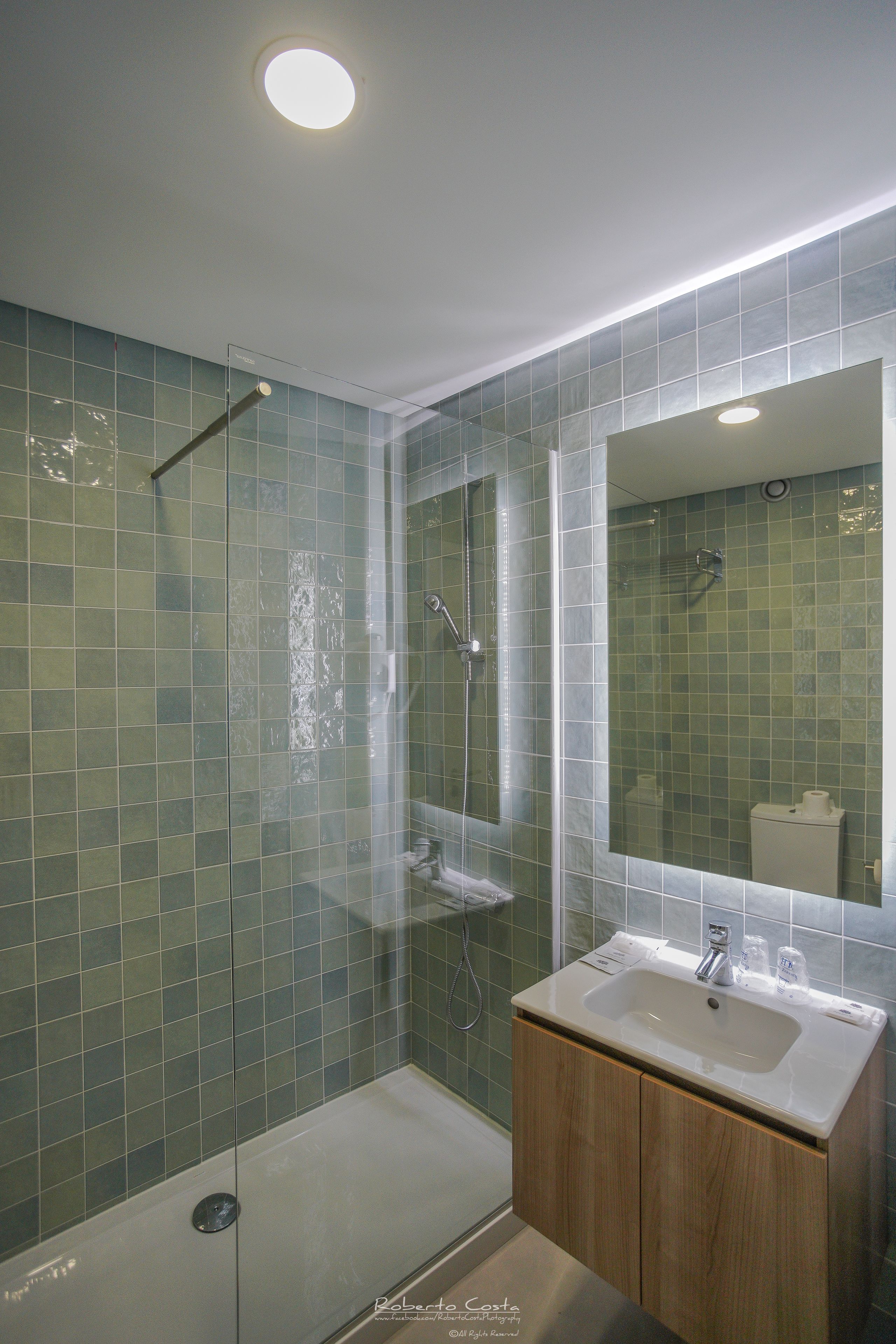 free toiletries, hair dryer, bidet, towels