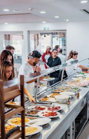 Free daily continental breakfast - Hotel Mediterrane (Sarandë)