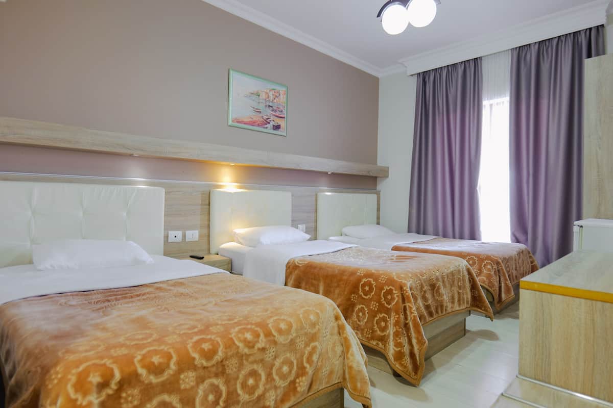 Dreibettzimmer