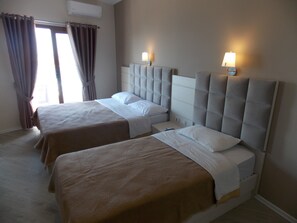 Deluxe Double Room, Sea View | 1 bedroom, WiFi (free) - Hotel Mediterrane (Sarandë)