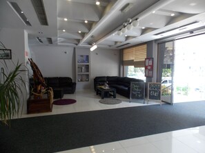 Interior entrance - Hotel Mediterrane (Sarandë)