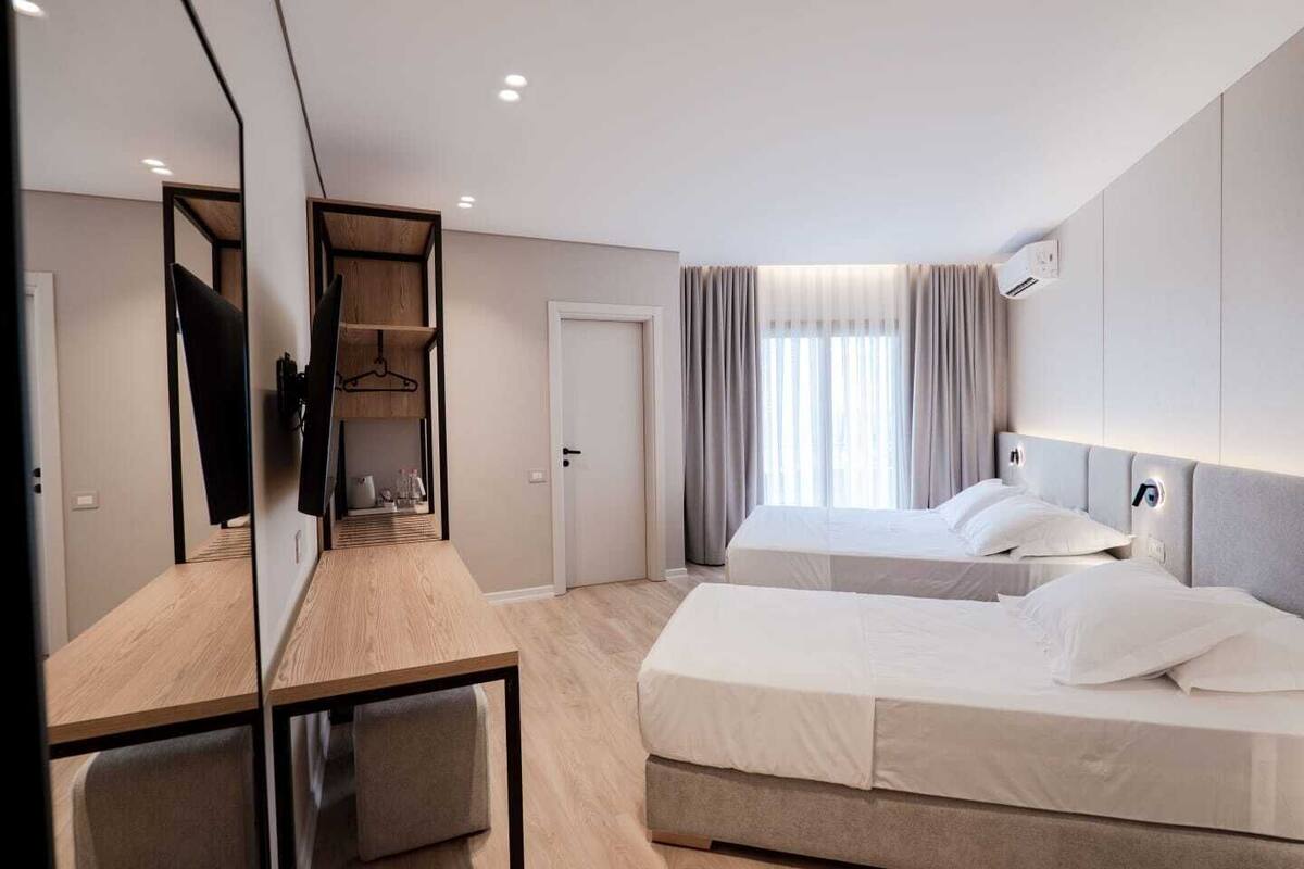 Deluxe Triple Room, Sea View | 1 bedroom, WiFi (free)