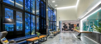 Cross Vibe Sukhumvit Hotel