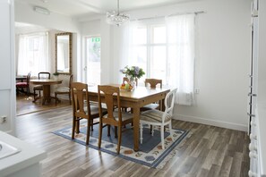 Daily self-service breakfast for a fee - Villa Evalotta Logi i Fjällbacka (Fjallbacka)