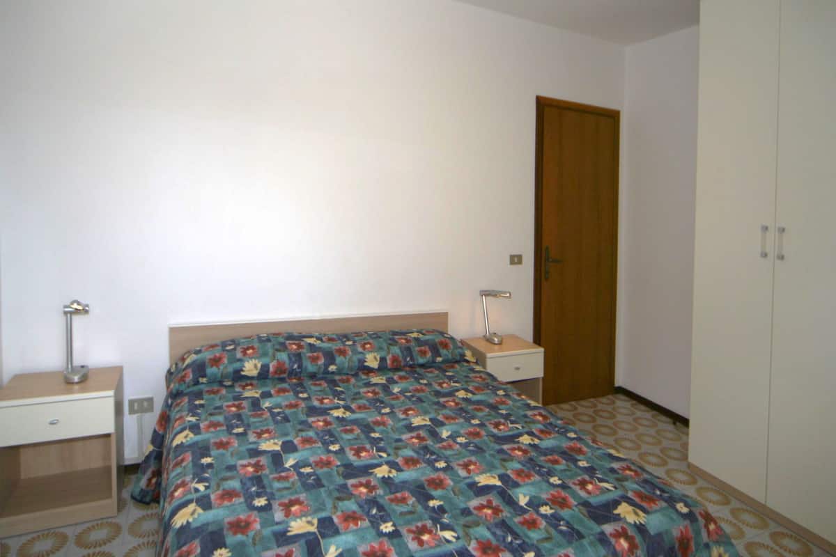 In-room safe, cribs (surcharge), WiFi (free)