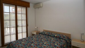 Apartment, 2 Bedrooms | In-room safe, cots/infant beds, free WiFi - Burello (Lignano Sabbiadoro)