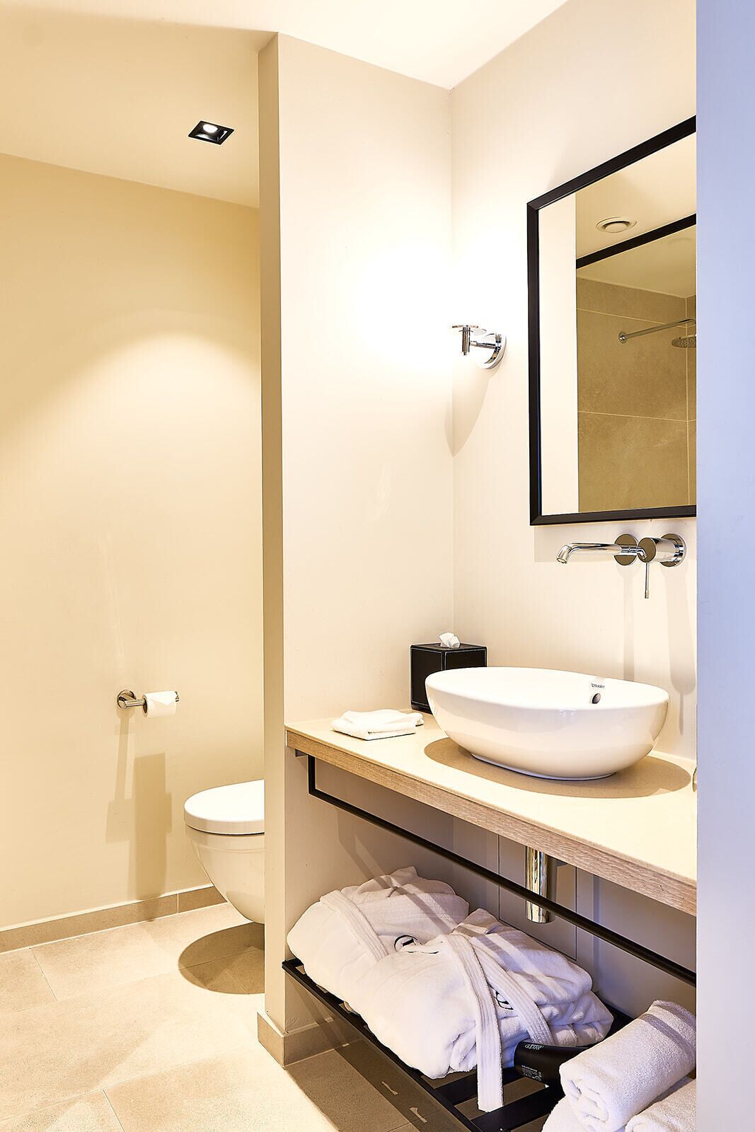 classic room | bathroom | free toiletries, hair dryer, slippers, towels