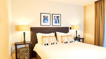 Suite luxueuse | Minibar, coffre-fort pour ordinateur portable, bureau