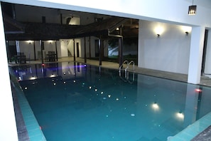 Kolam renang terbuka